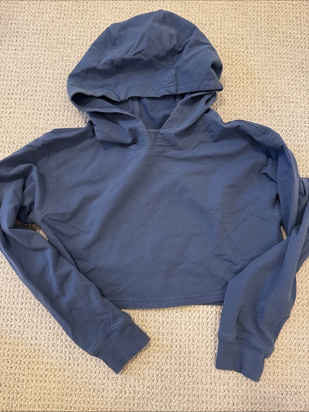 LULULEMON CROPPED HOODIE
